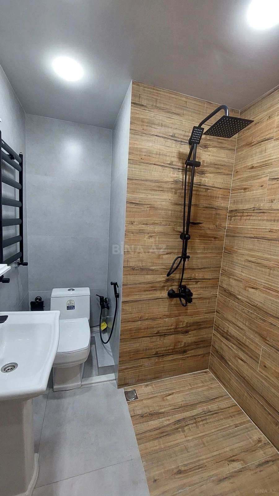 Satılır 2 otaqlı mənzil 70 m²