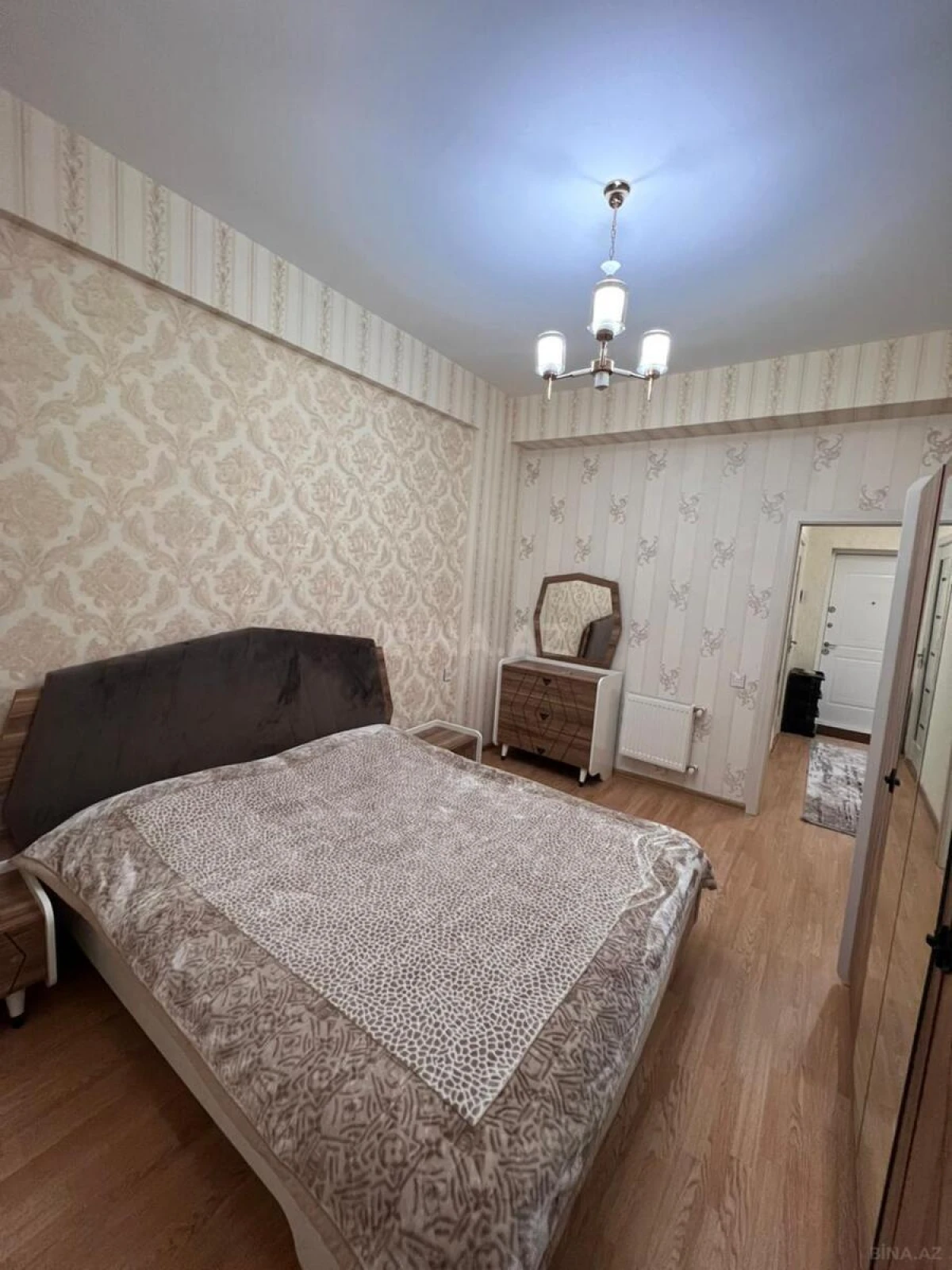 Kirayə verilir 2 otaqlı mənzil 55 m²