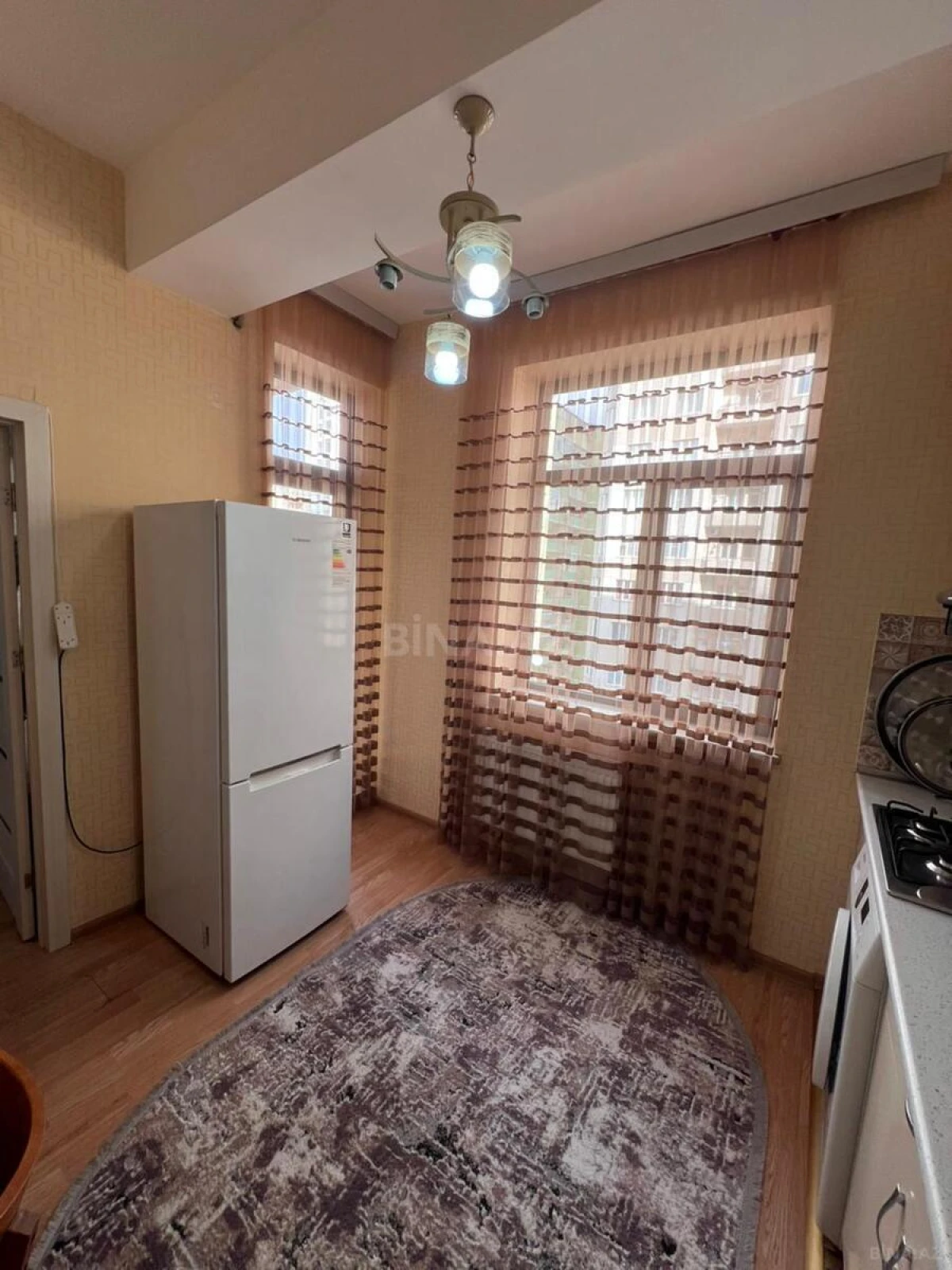 Kirayə verilir 2 otaqlı mənzil 55 m²