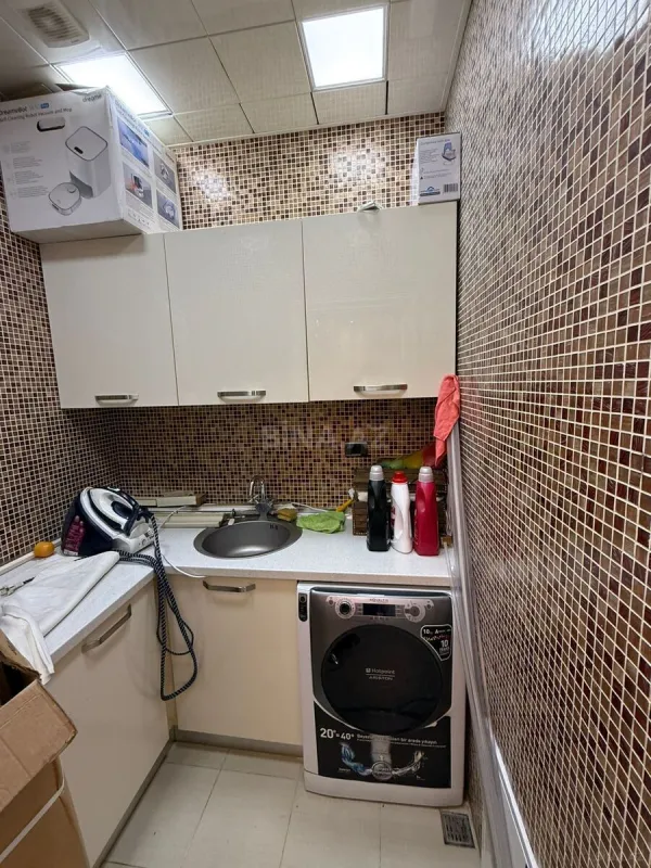 Satılır 4 otaqlı mənzil 234 m²