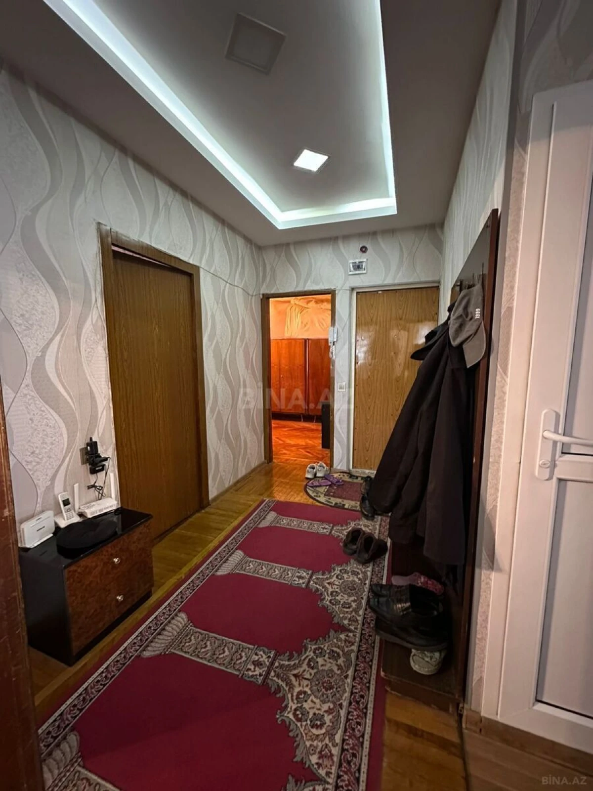 Satılır 4 otaqlı mənzil 120 m²