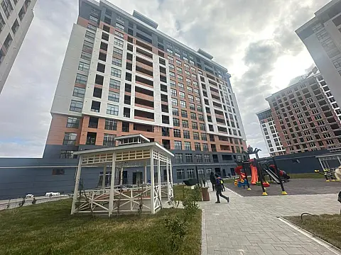 Satılır 2 otaqlı mənzil 64 m²