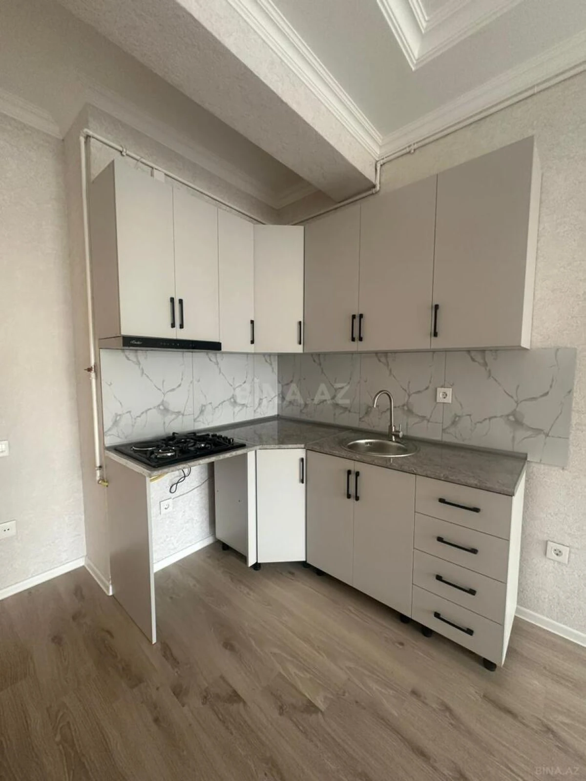Satılır 2 otaqlı mənzil 64 m²