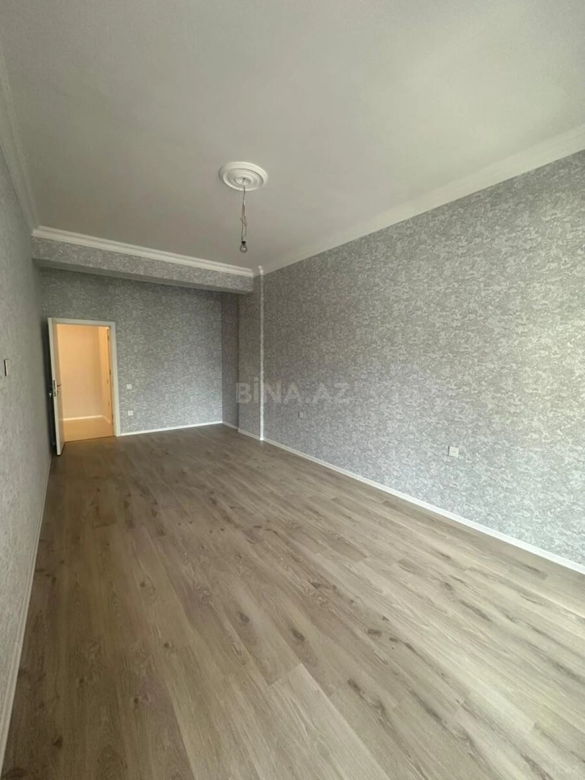 Satılır 2 otaqlı mənzil 64 m²