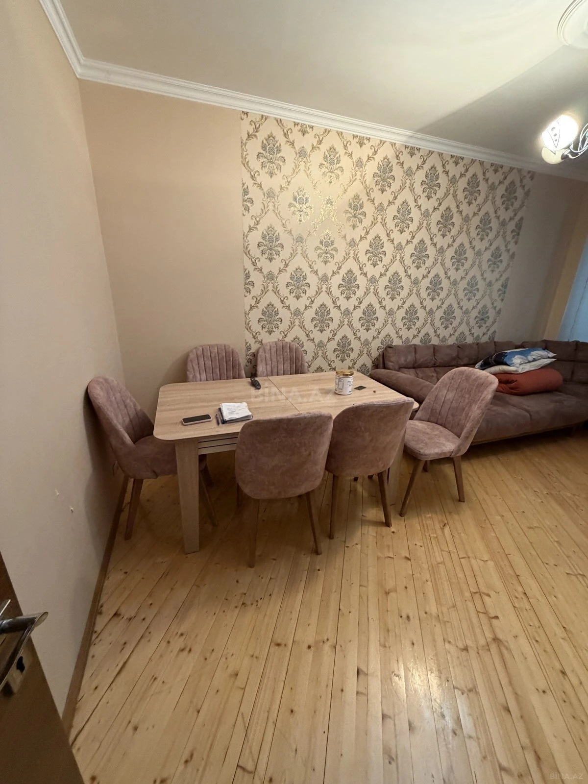 Kirayə verilir 2 otaqlı mənzil 60 m²