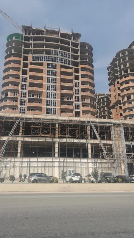 Satılır 2 otaqlı mənzil 77.8 m²