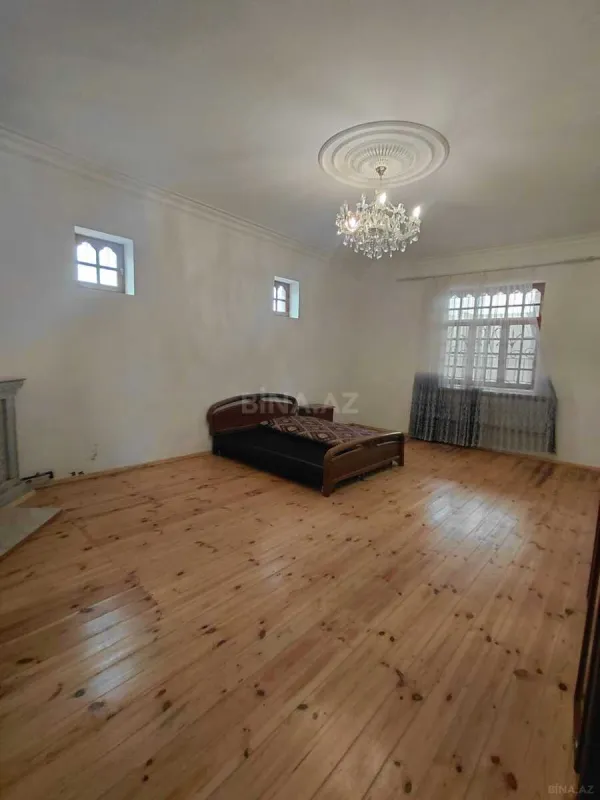 Satılır 4 otaqlı həyət evi 220 m²