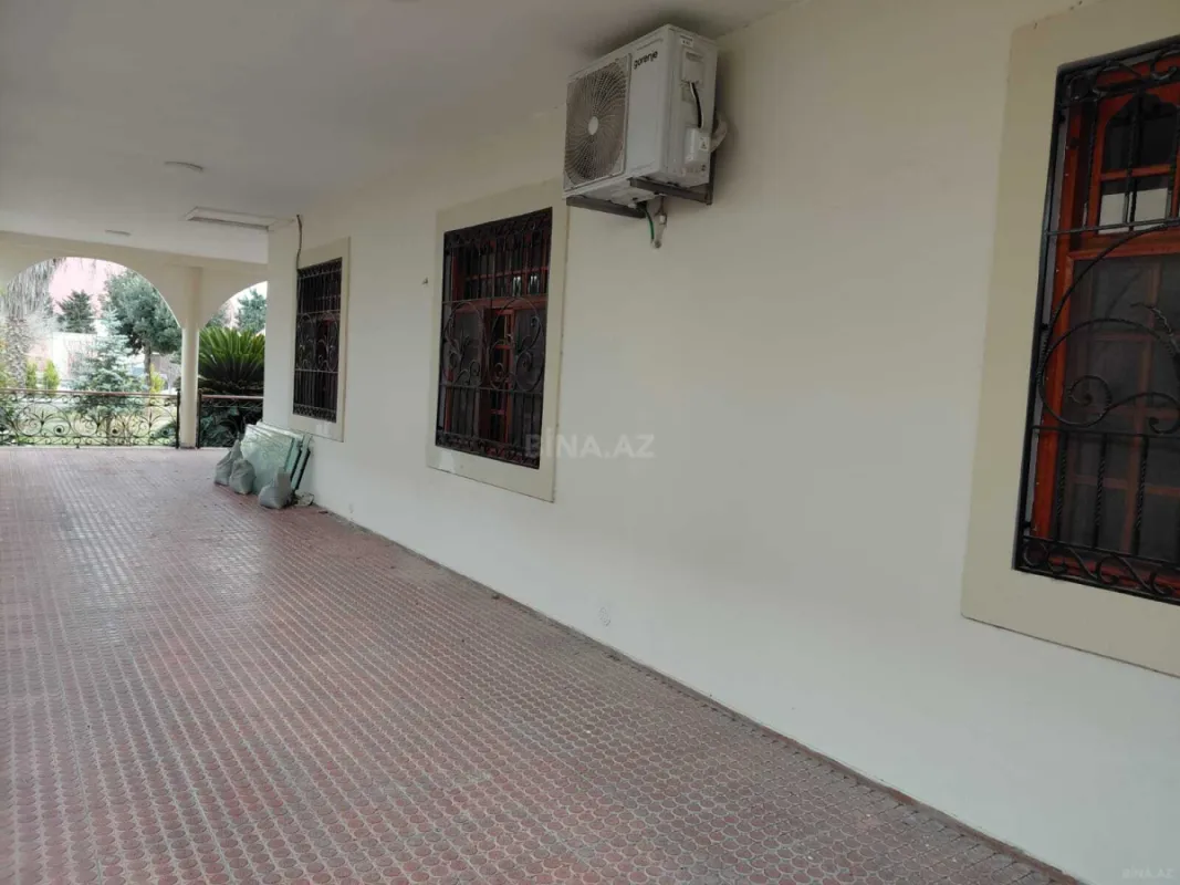 Satılır 4 otaqlı həyət evi 220 m²