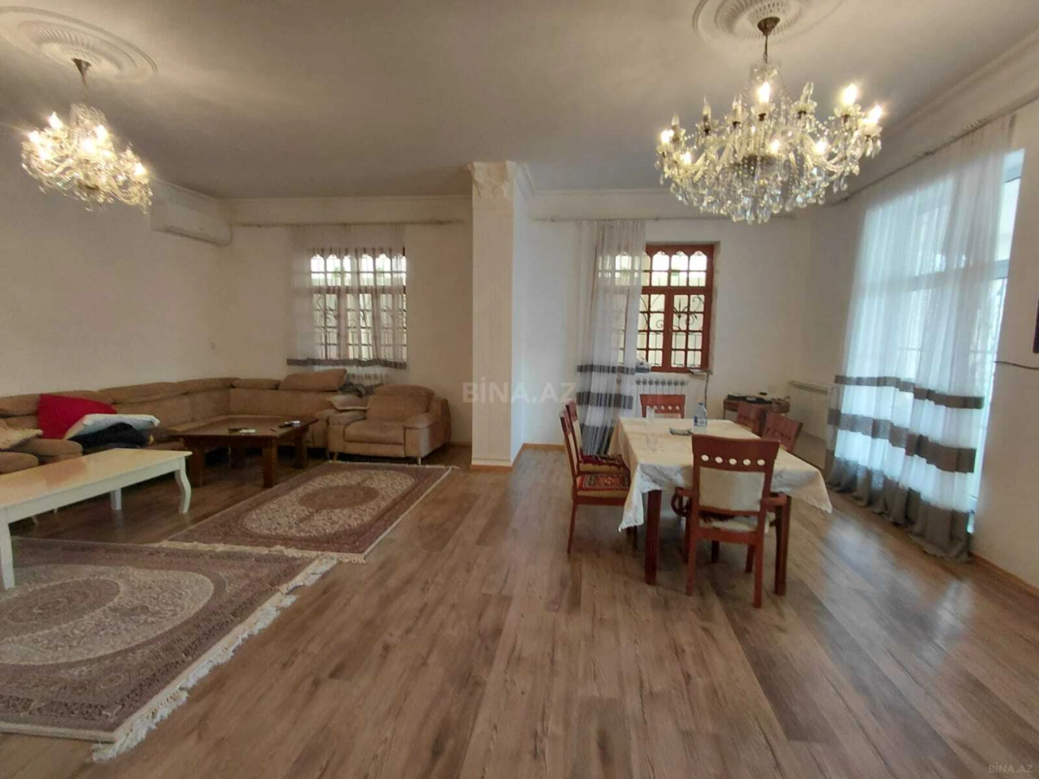 Satılır 4 otaqlı həyət evi 220 m²