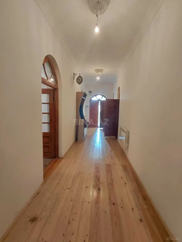 Satılır 4 otaqlı həyət evi 220 m²