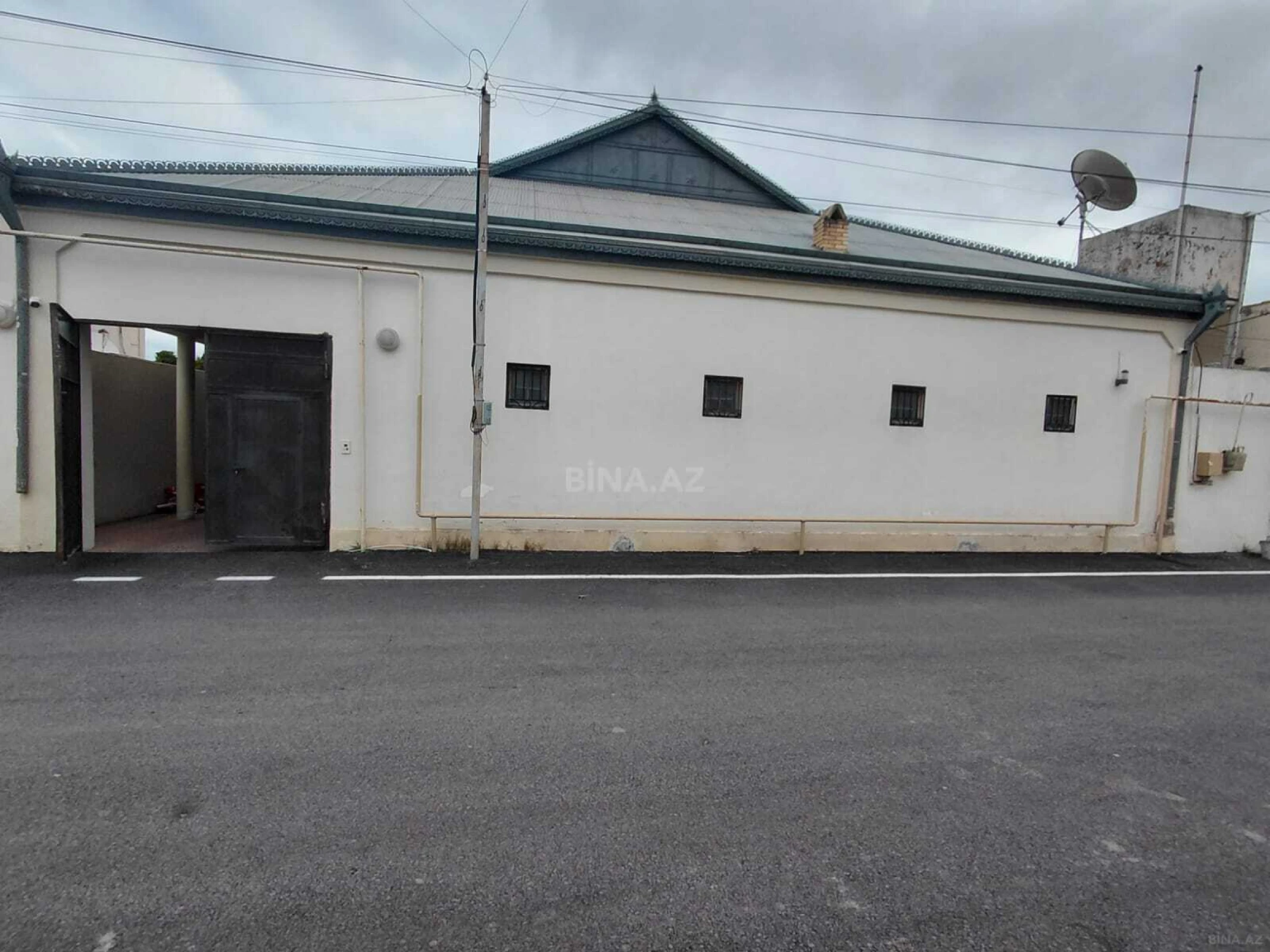 Satılır 4 otaqlı həyət evi 220 m²