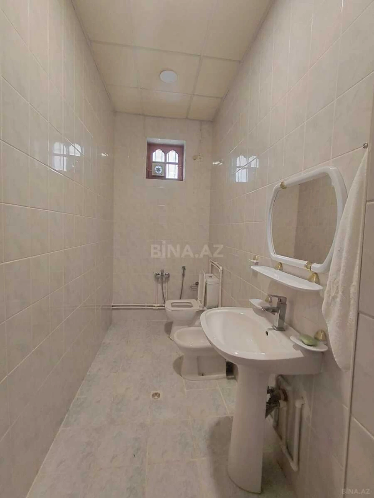 Satılır 4 otaqlı həyət evi 220 m²