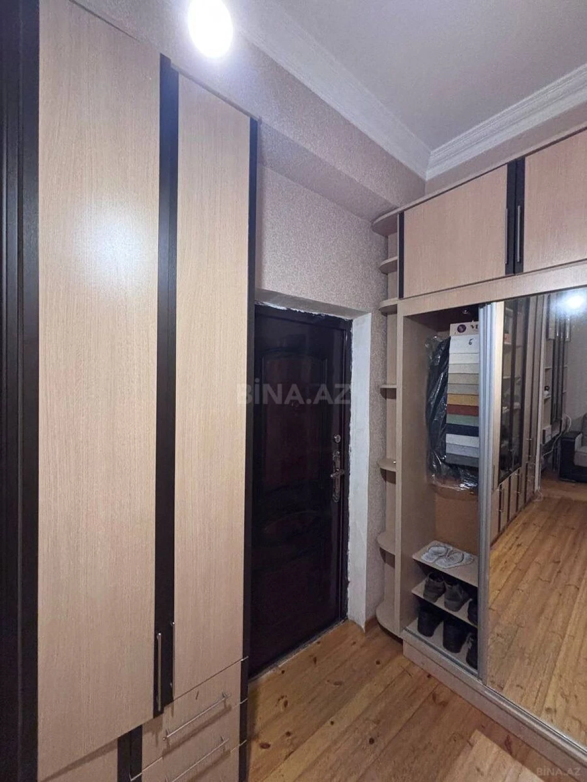 Satılır 2 otaqlı mənzil 65 m²