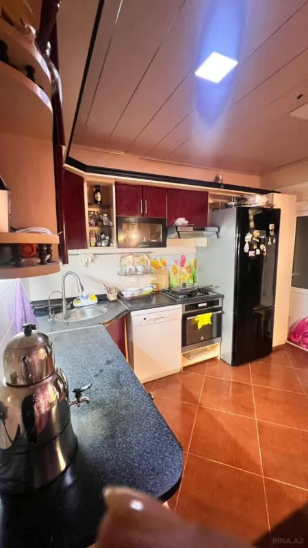 Satılır 3 otaqlı mənzil 82 m²