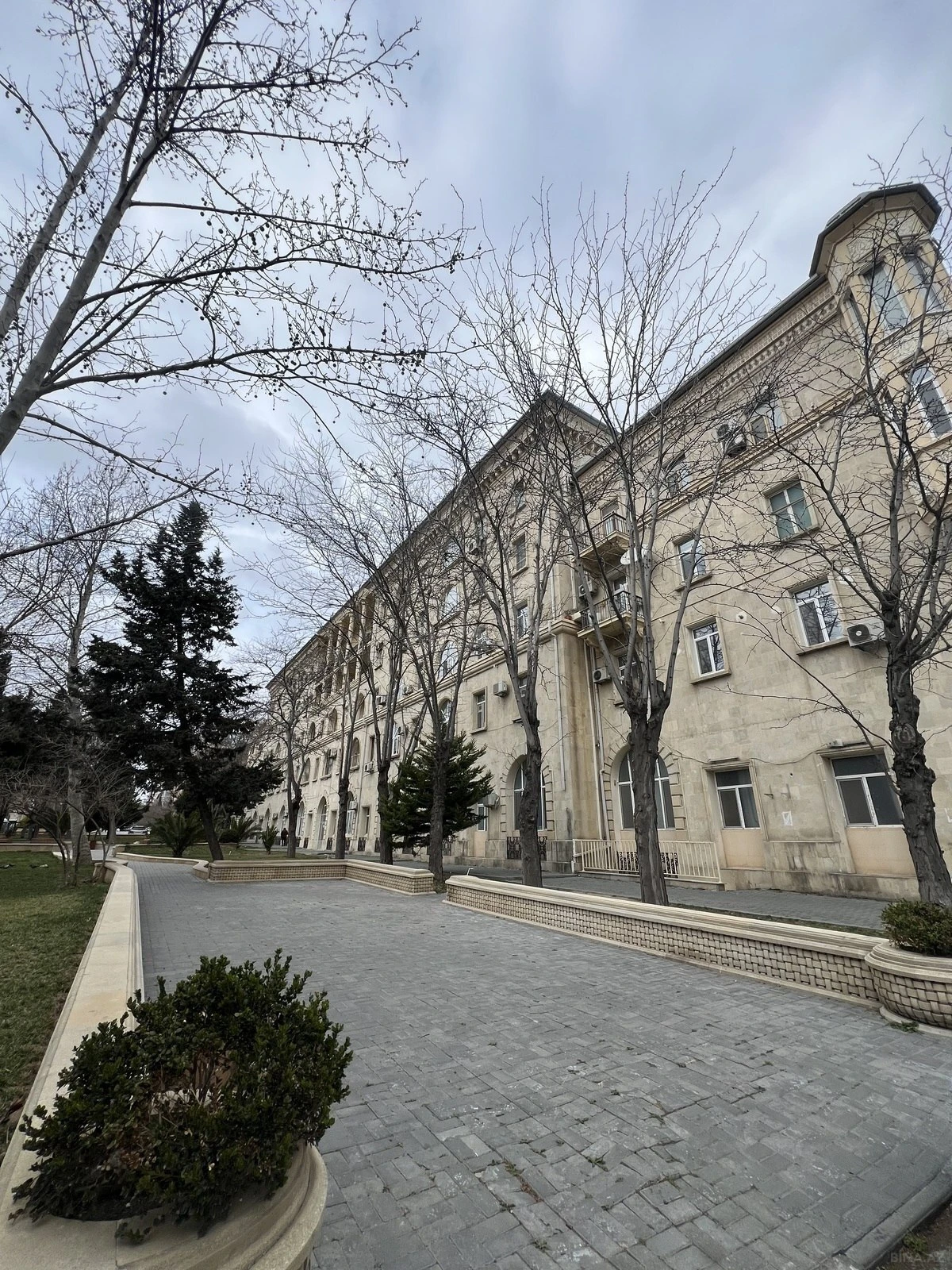 Satılır 2 otaqlı mənzil 58 m²