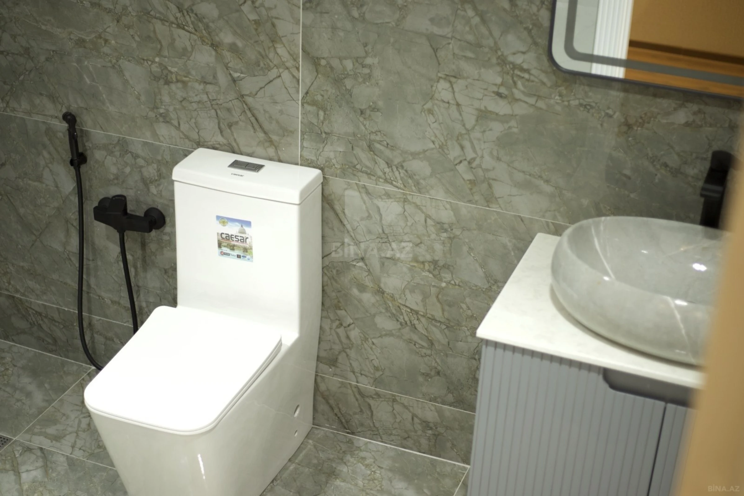 Satılır 4 otaqlı həyət evi 180 m²