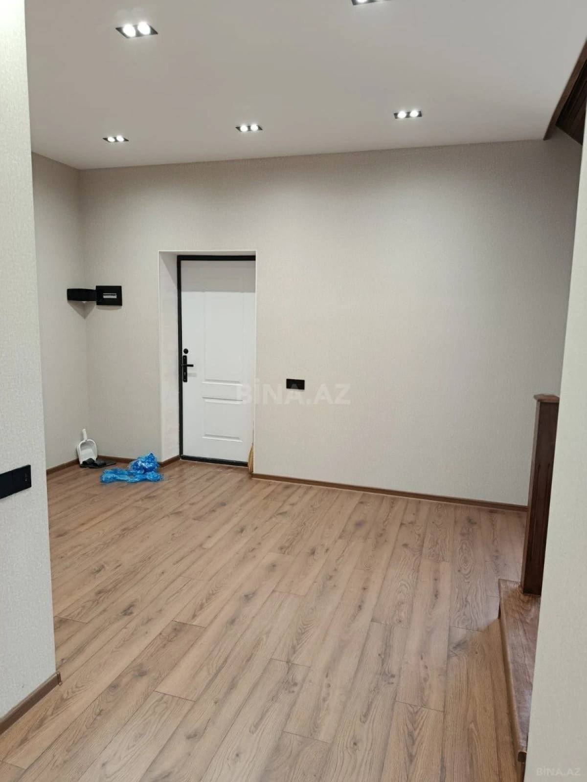 Satılır 4 otaqlı həyət evi 180 m²