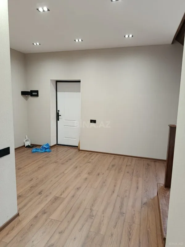 Satılır 4 otaqlı həyət evi 180 m²