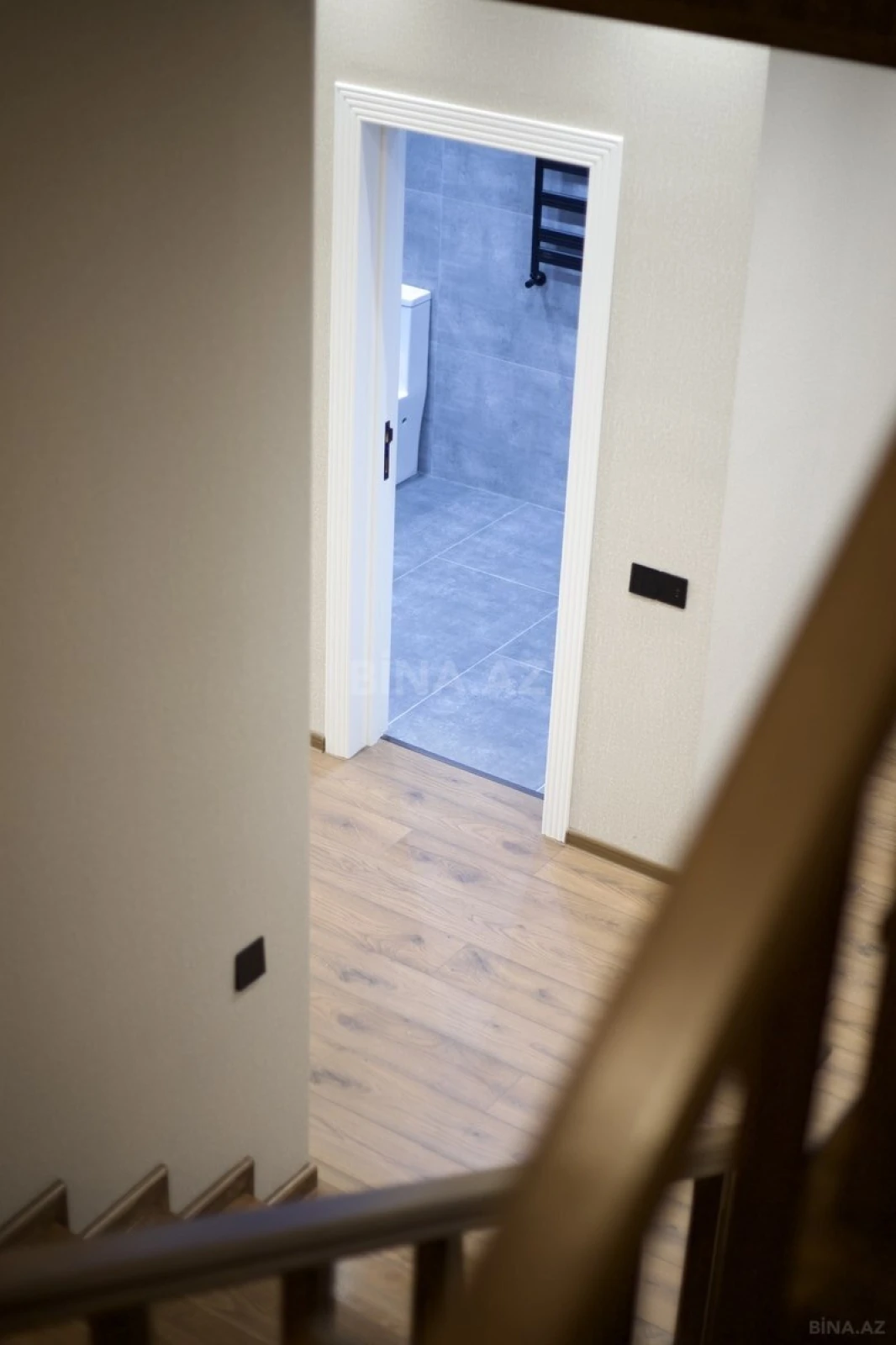 Satılır 4 otaqlı həyət evi 180 m²