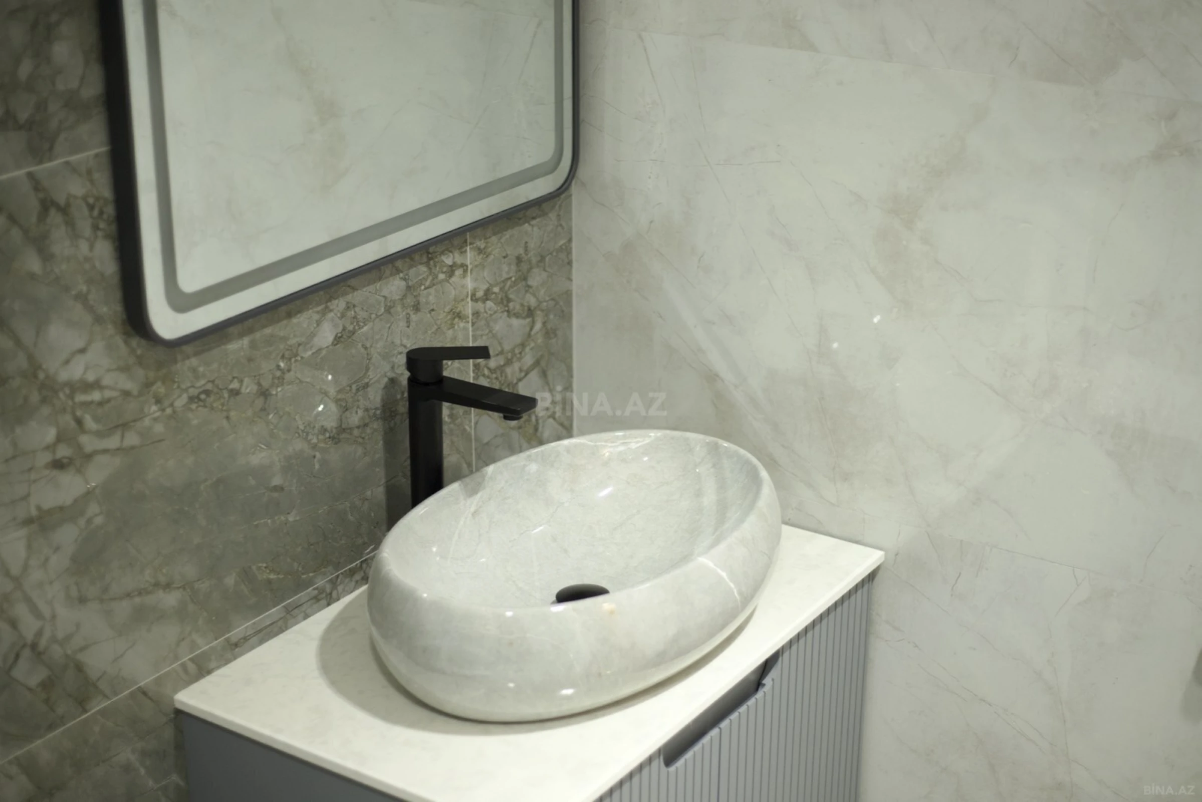 Satılır 4 otaqlı həyət evi 180 m²