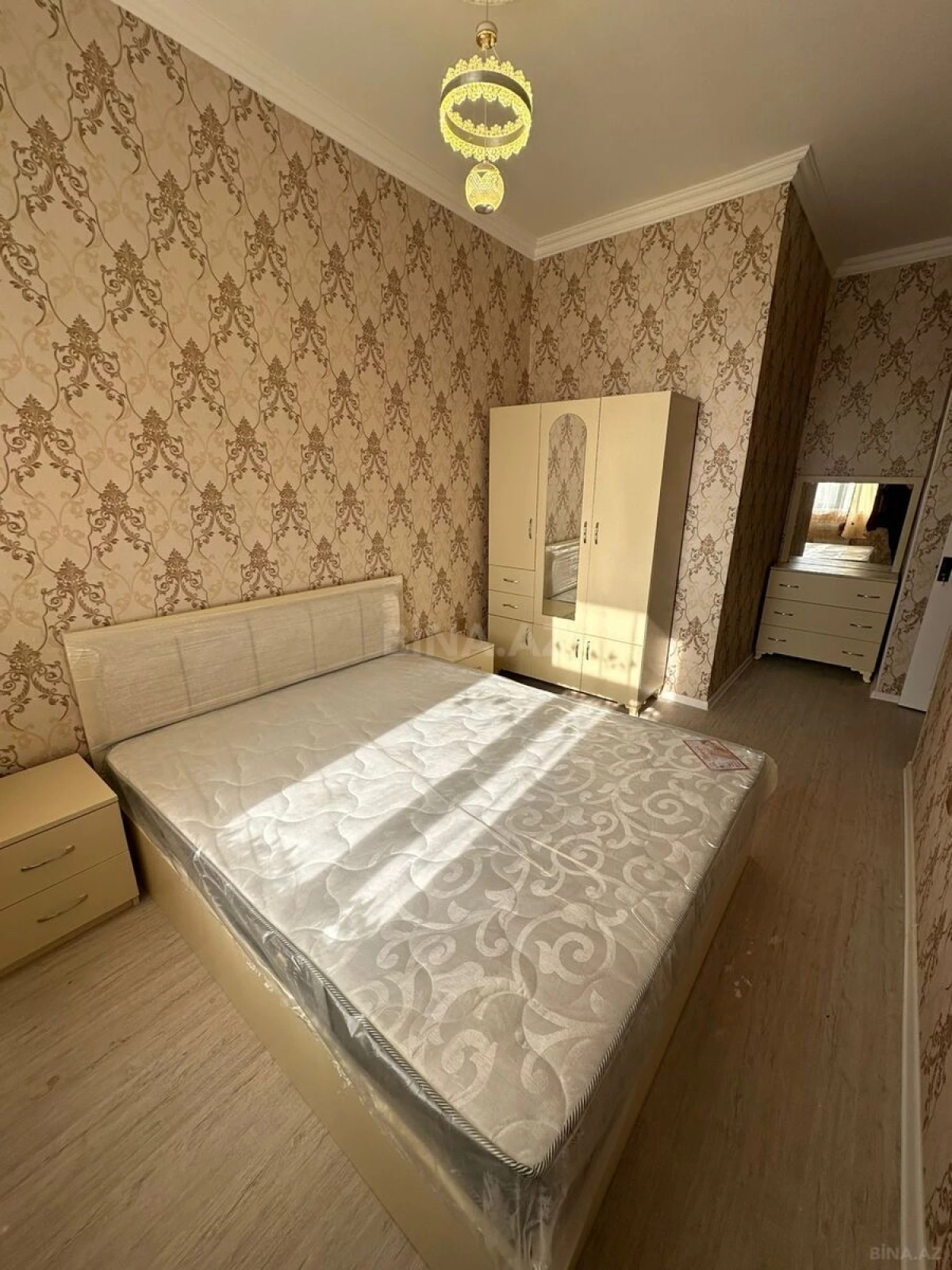 Kirayə verilir 2 otaqlı mənzil 65 m²