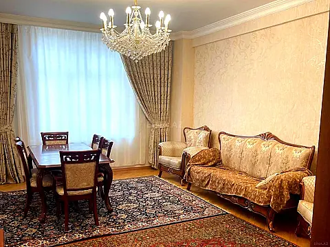 Satılır 3 otaqlı mənzil 106 m²
