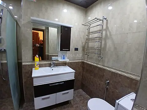 Satılır 3 otaqlı mənzil 106 m²