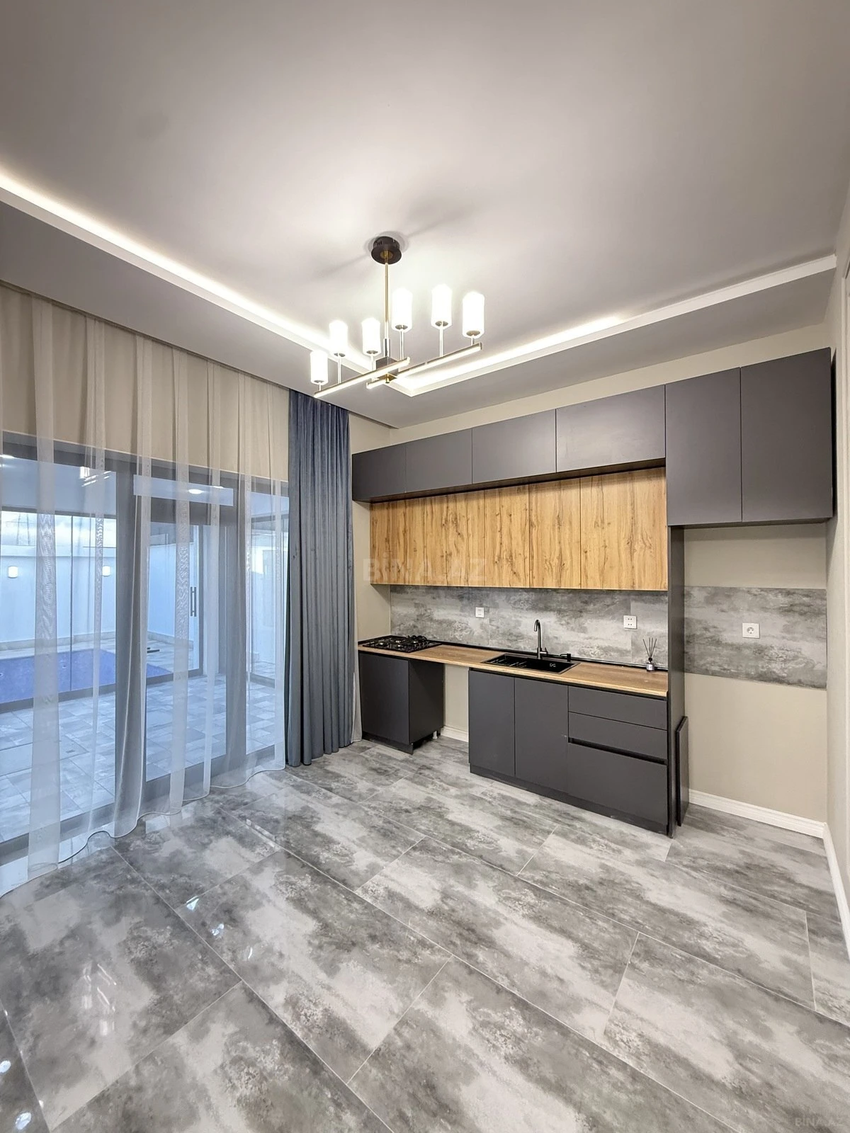 Satılır 4 otaqlı həyət evi 150 m²