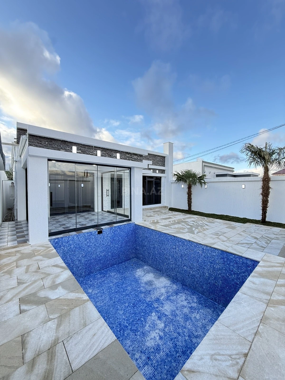 Satılır 4 otaqlı həyət evi 150 m²