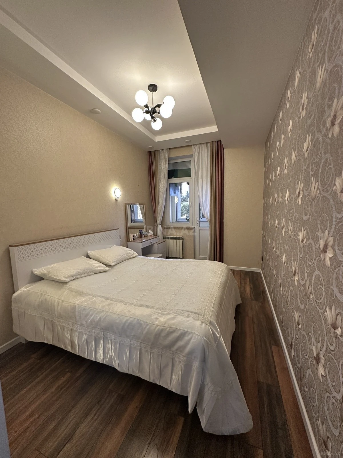 Satılır 2 otaqlı mənzil 89 m²
