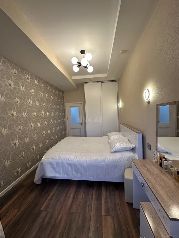 Satılır 2 otaqlı mənzil 89 m²