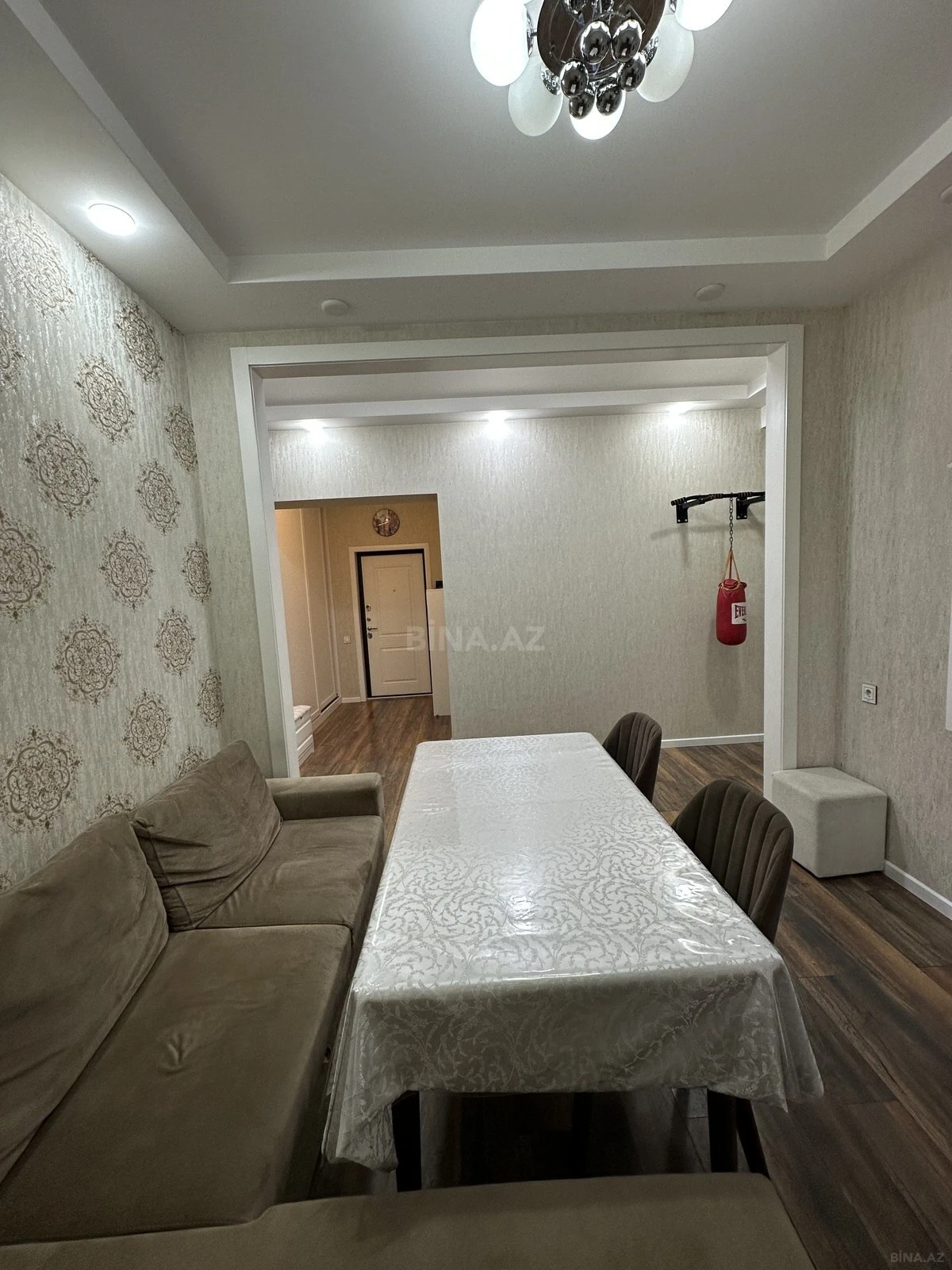 Satılır 2 otaqlı mənzil 89 m²