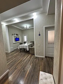 Satılır 2 otaqlı mənzil 89 m²