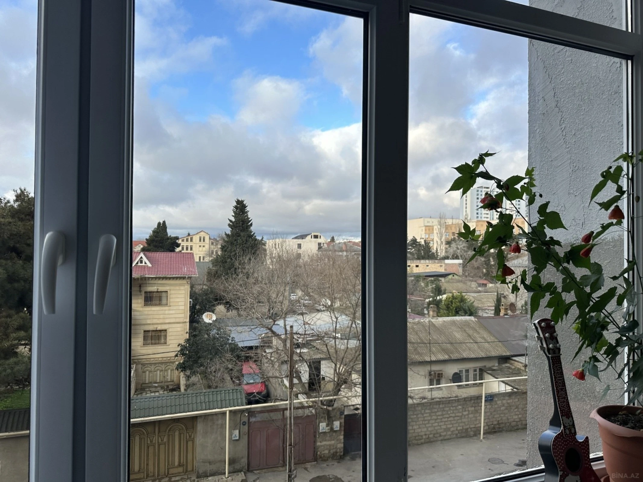 Satılır 2 otaqlı mənzil 89 m²