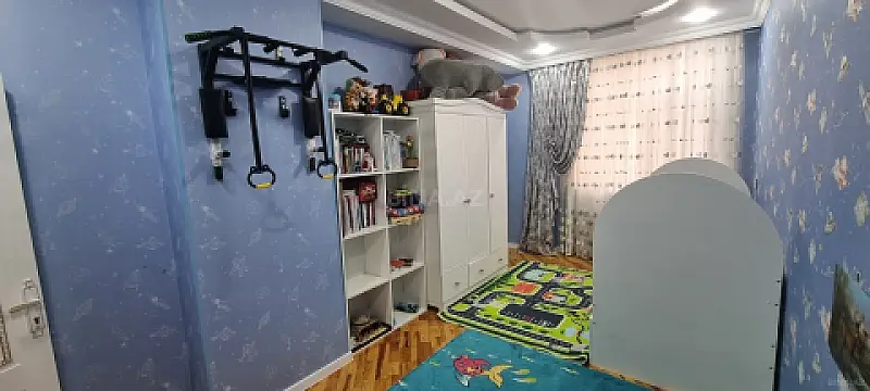 Satılır 3 otaqlı mənzil 110 m²