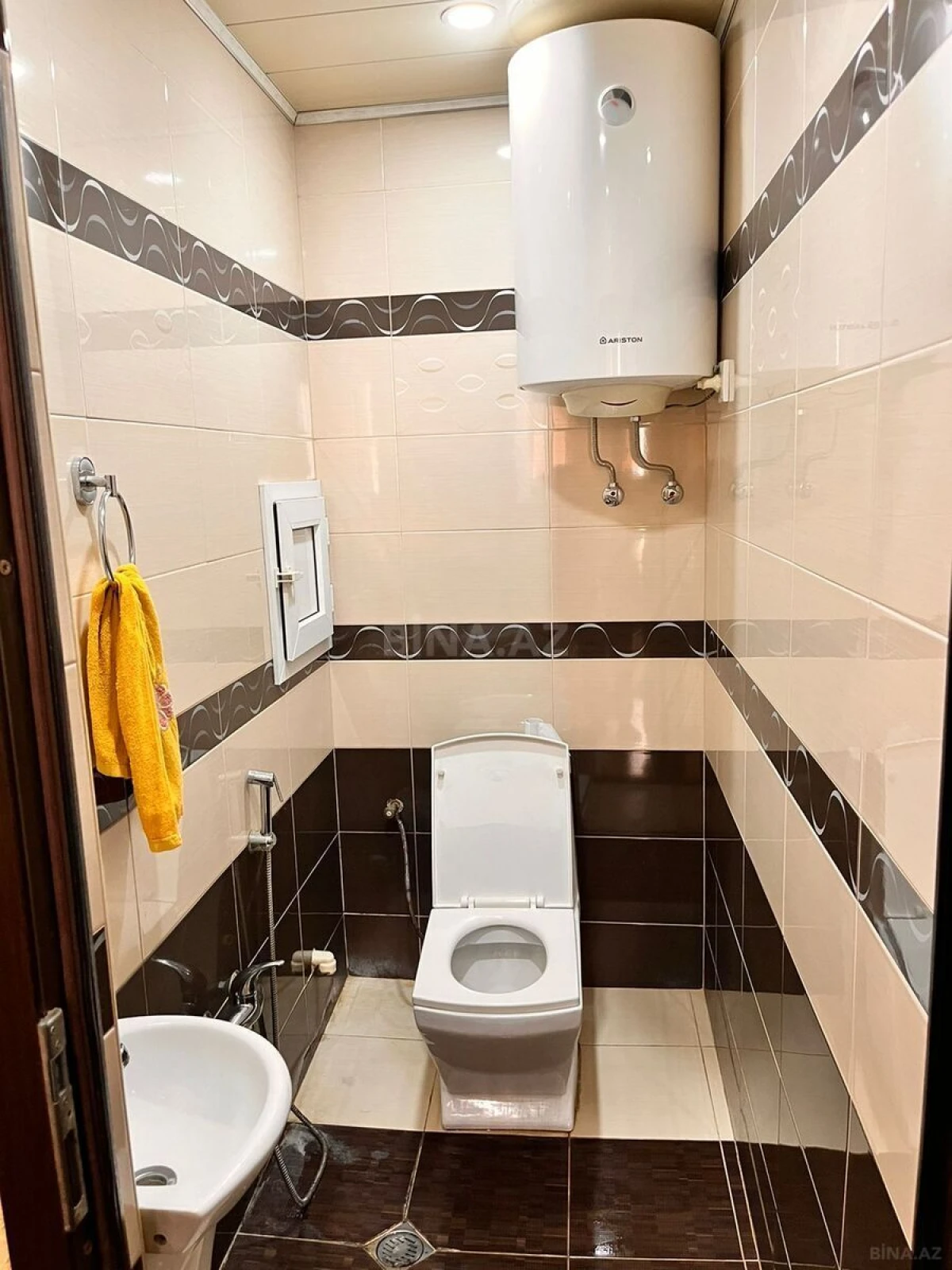 Satılır 4 otaqlı mənzil 127 m²