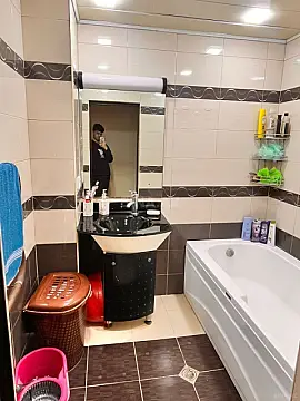 Satılır 4 otaqlı mənzil 127 m²