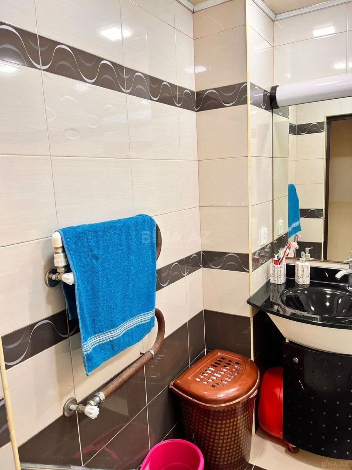 Satılır 4 otaqlı mənzil 127 m²