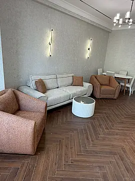 Kirayə verilir 2 otaqlı mənzil 70 m²