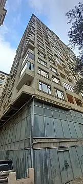Satılır 3 otaqlı mənzil 148 m²