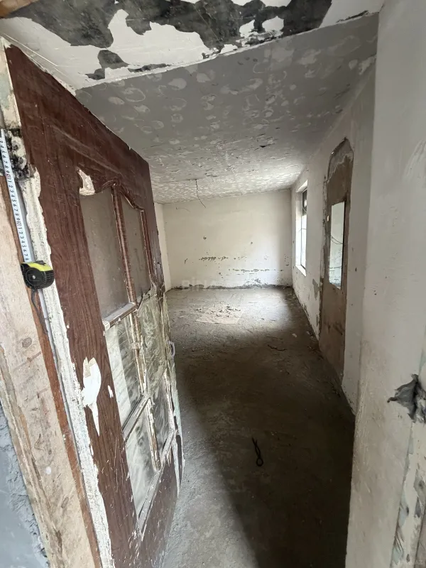 Satılır 6 otaqlı həyət evi 240 m²