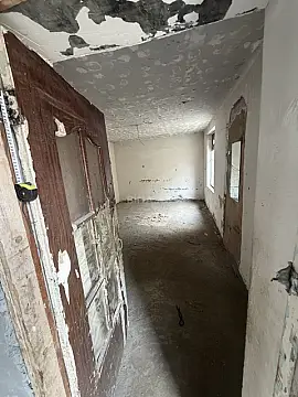 Satılır 6 otaqlı həyət evi 240 m²