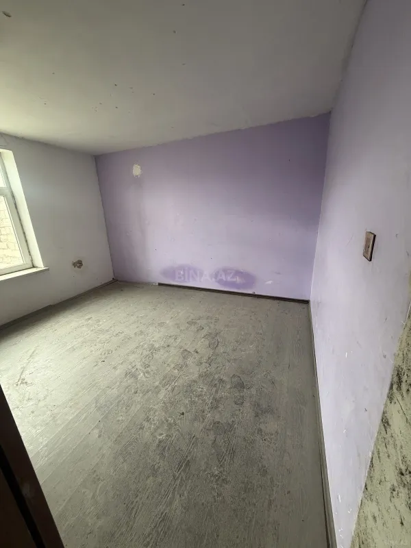 Satılır 6 otaqlı həyət evi 240 m²