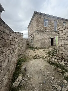 Satılır 6 otaqlı həyət evi 240 m²