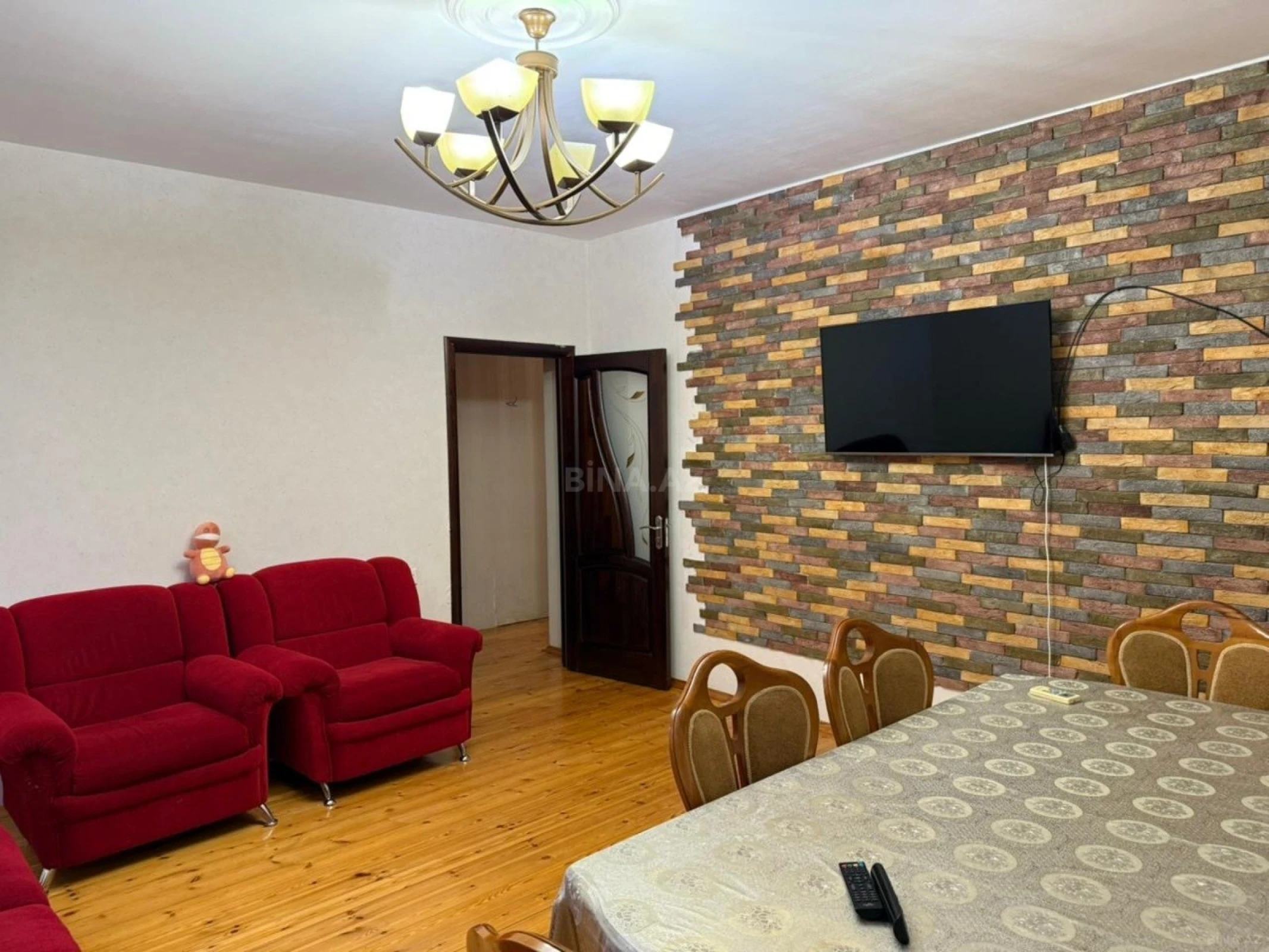 Kirayə verilir 3 otaqlı mənzil 90 m²
