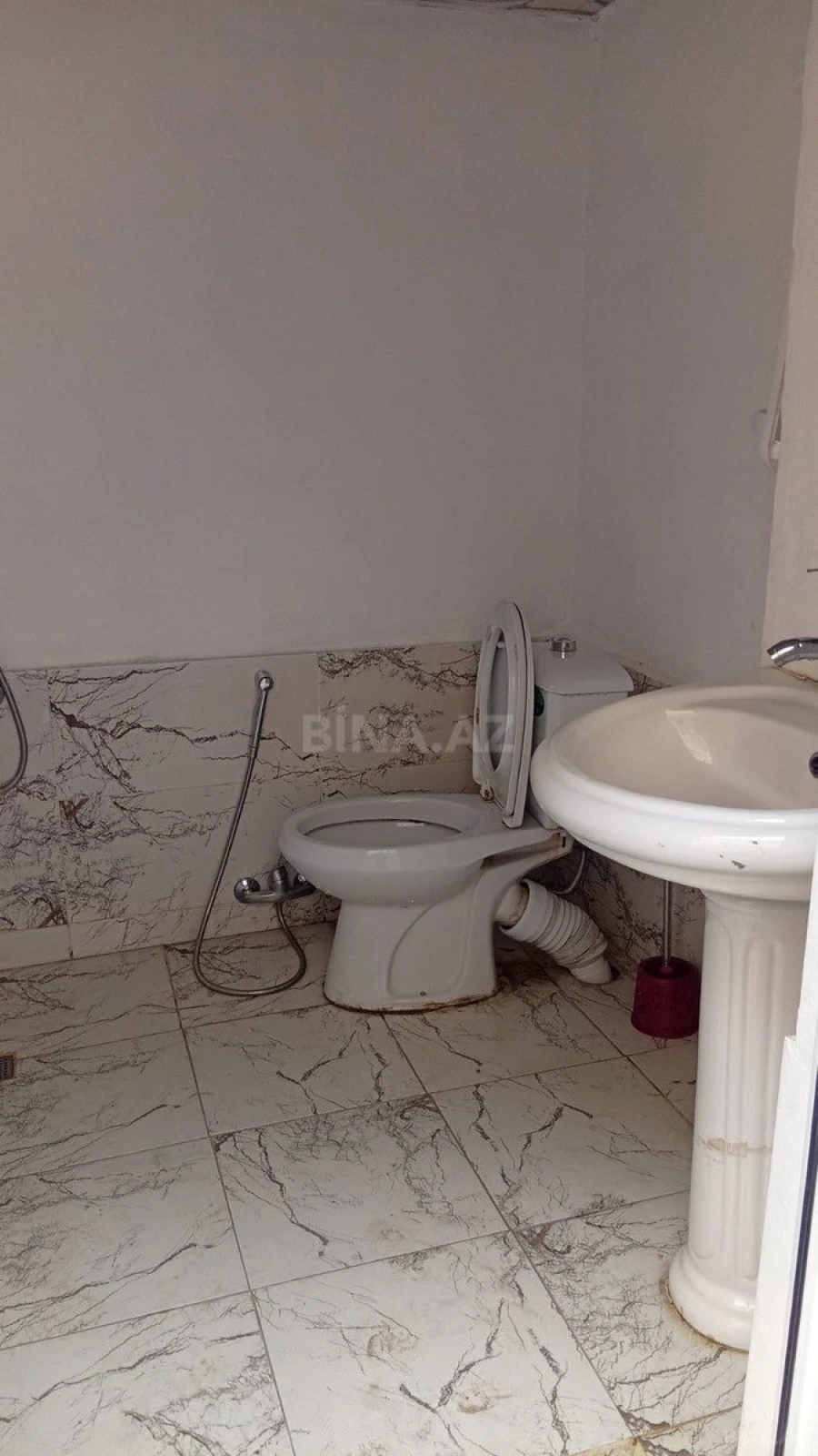 Kirayə verilir 2 otaqlı həyət evi 60 m²