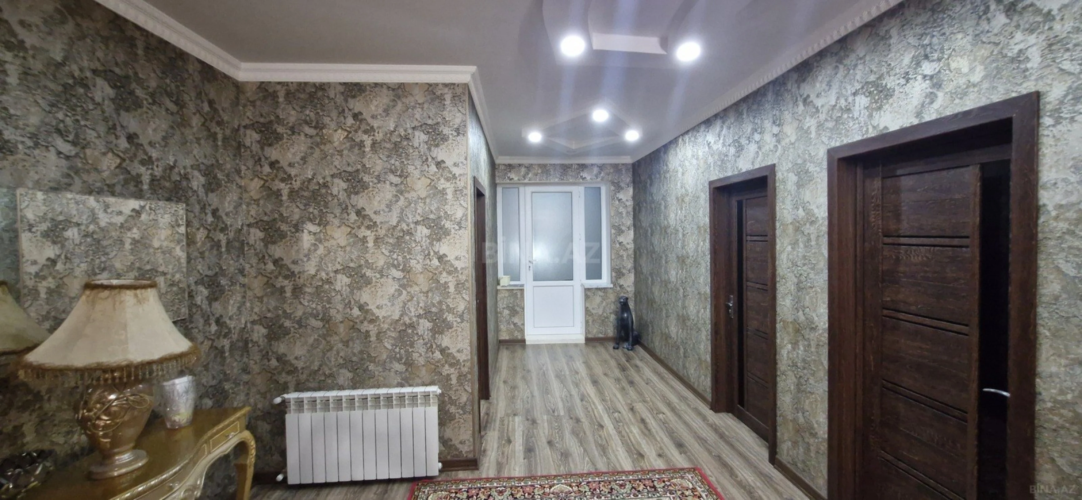 Satılır 7 otaqlı həyət evi 300 m²
