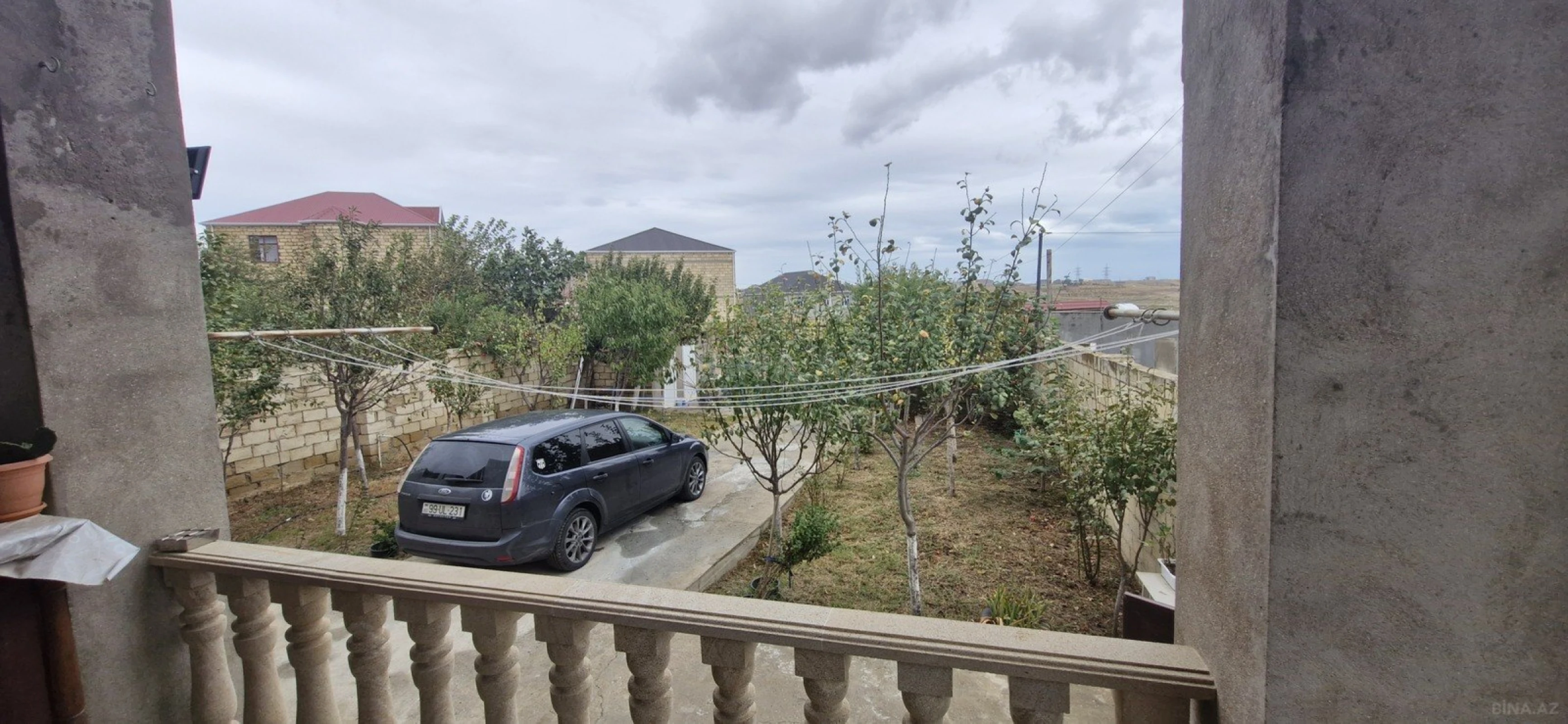 Satılır 7 otaqlı həyət evi 300 m²