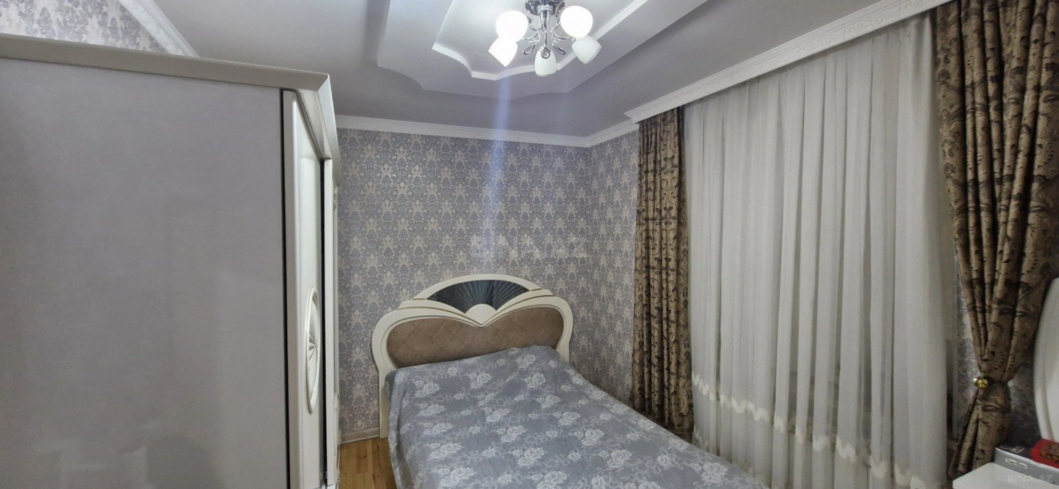 Satılır 7 otaqlı həyət evi 300 m²