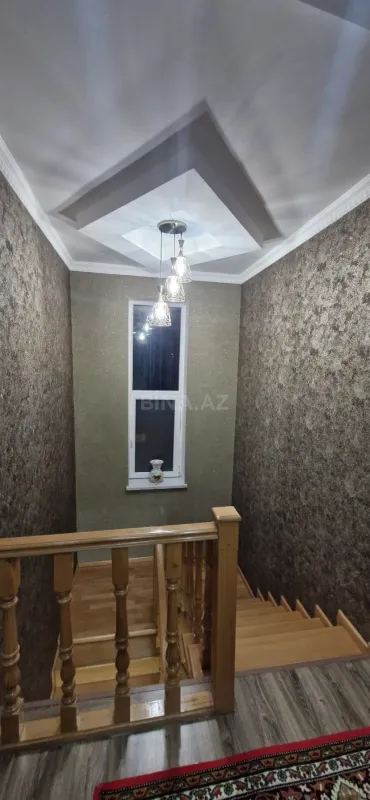 Satılır 7 otaqlı həyət evi 300 m²